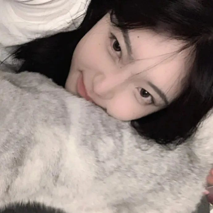 被甩的实习生？她是董事长！